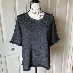 EUC Ann Taylor Short Sleeve Frayed Hem Top, sz L